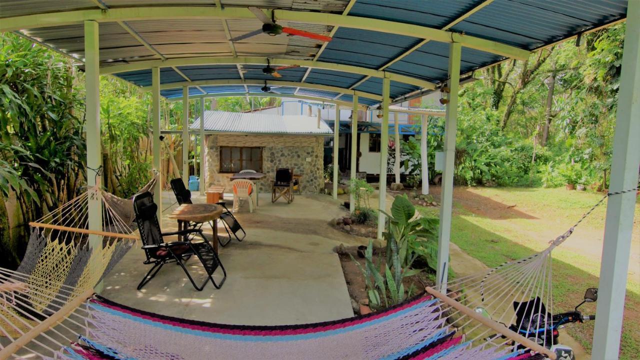Uvita River Guesthouse Kültér fotó