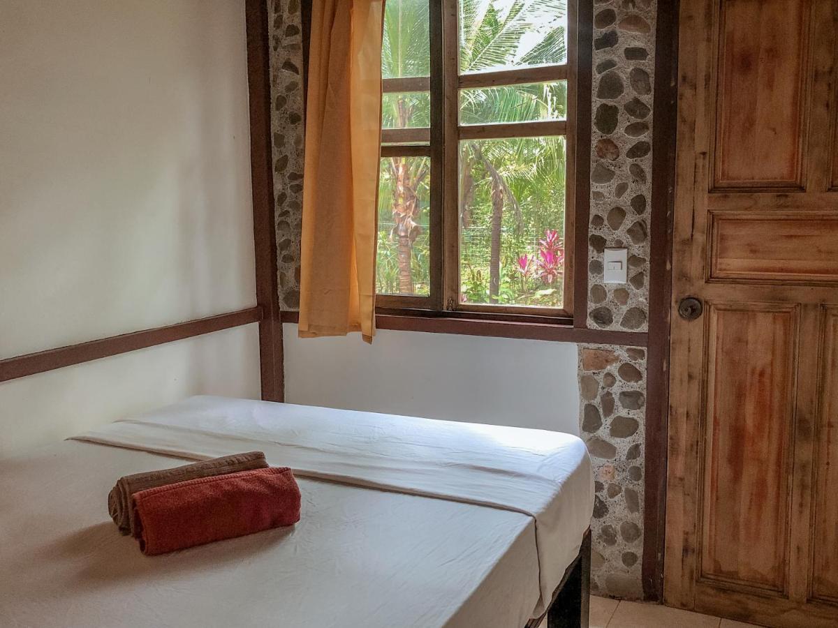Uvita River Guesthouse Kültér fotó