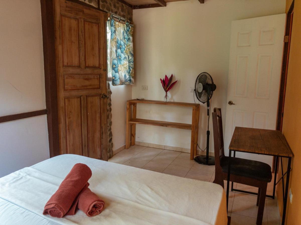 Uvita River Guesthouse Kültér fotó
