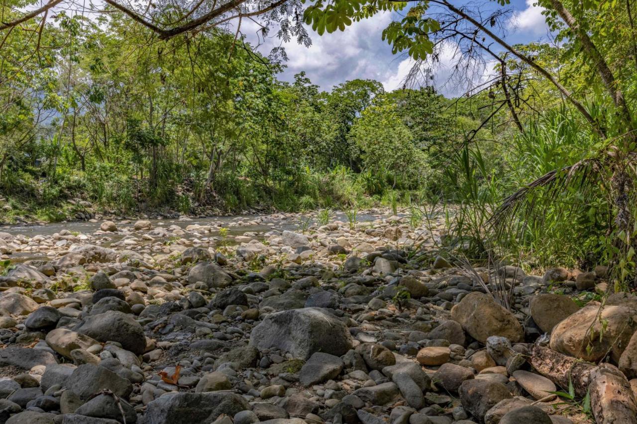 Uvita River Guesthouse Kültér fotó