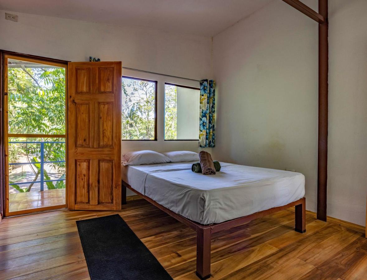 Uvita River Guesthouse Kültér fotó