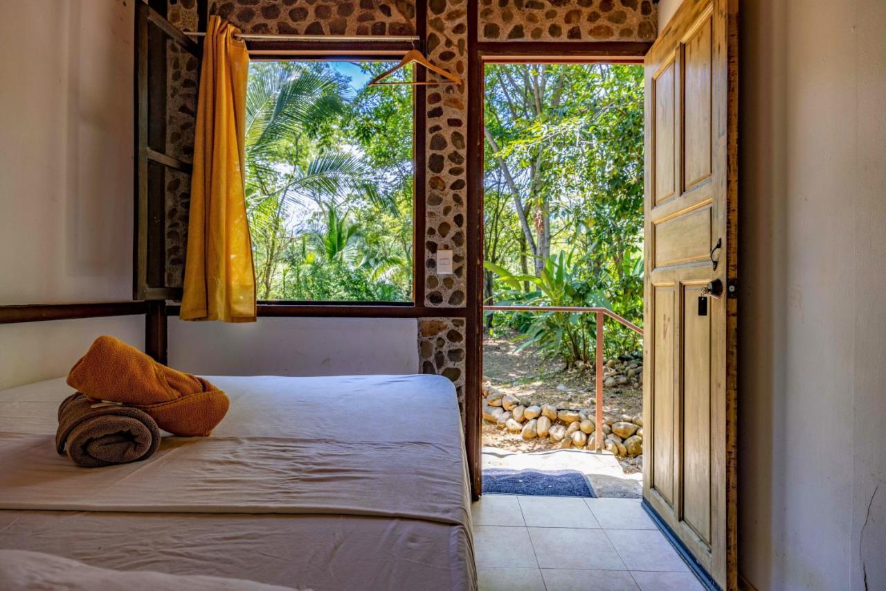 Uvita River Guesthouse Kültér fotó